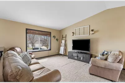 801 10th Street NW, Kasson, MN 55944 - Photo 10