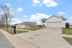 801 10th St NW, Kasson, MN 55944 - Photo 2