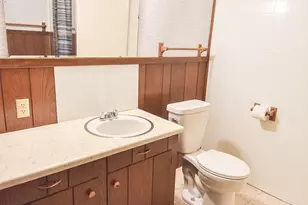 302 Sherwood Ave N, Thief River Falls, MN 56701 - Photo 20