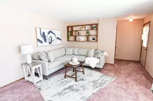 302 Sherwood Ave N, Thief River Falls, MN 56701 - Photo 1