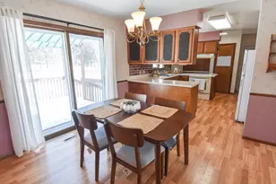 302 Sherwood Ave N, Thief River Falls, MN 56701 - Photo 6