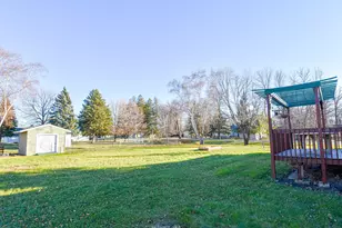 302 Sherwood Ave N, Thief River Falls, MN 56701 - Photo 28