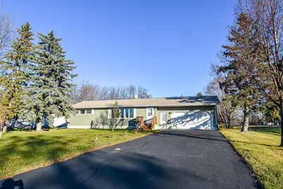 302 Sherwood Avenue N, Thief River Falls, MN 56701 - Photo 22