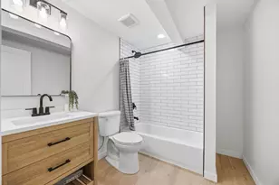 1010 Oak Ridge Rd, Hopkins, MN 55305 - Photo 20