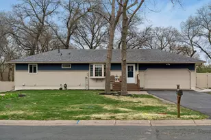 705 118th Ave NE, Blaine, MN 55434 - Photo 4