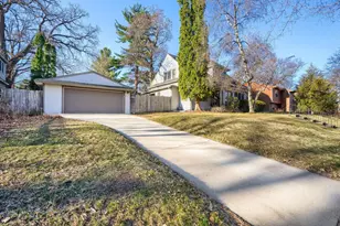 201 W 48th St, Minneapolis, MN 55419 - Photo 4