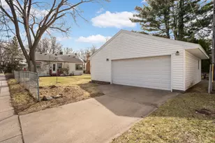 743 Arlington Ave W, Saint Paul, MN 55117 - Photo 32