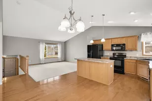 339 3rd Ave NE, Lonsdale, MN 55046 - Photo 10