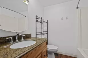 822 Woodgate Dr, Vadnais Heights, MN 55127 - Photo 14