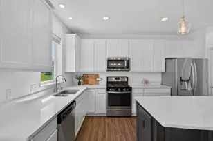 13769 56th Pl N, Plymouth, MN 55446 - Photo 10