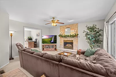 139 Ridge Way, Mahtomedi, MN 55115 - Photo 6