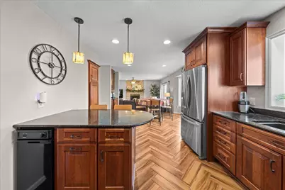 139 Ridge Way, Mahtomedi, MN 55115 - Photo 10