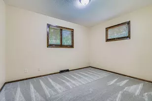 367 Foster St, River Falls, WI 54022 - Photo 18