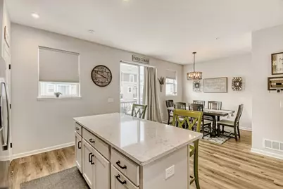 2214 Gateway Curve, North Saint Paul, MN 55109 - Photo 10