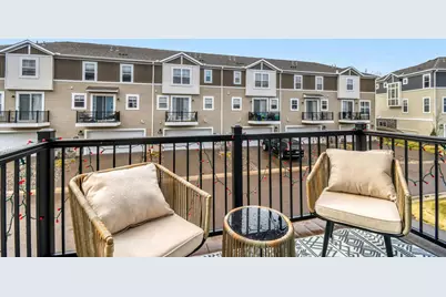 2214 Gateway Curve, North Saint Paul, MN 55109 - Photo 12