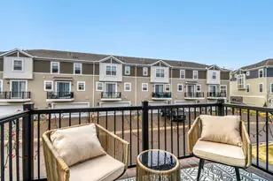 2214 Gateway Curv, North Saint Paul, MN 55109 - Photo 12