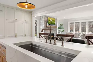 2741 Crescent Ridge Rd, Minnetonka, MN 55305 - Photo 4