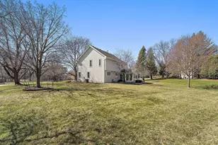 2741 Crescent Ridge Rd, Minnetonka, MN 55305 - Photo 40