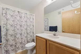 1590 Parkwood Dr, Woodbury, MN 55125 - Photo 10