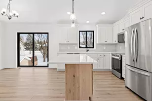 10717 Lincoln St NE, Blaine, MN 55434 - Photo 8