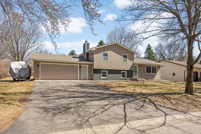 300 Edgewood Drive SE, Saint Michael, MN 55376 - Photo 1
