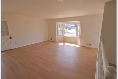 303 Haskell Street E, West Saint Paul, MN 55118 - Photo 14