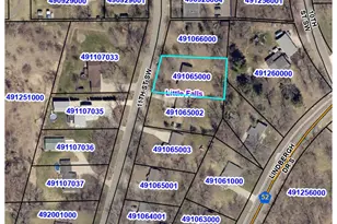 1105 11th St SW, Little Falls, MN 56345 - Photo 2