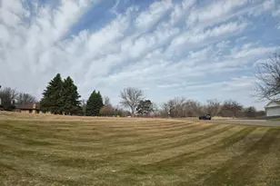 7521 Ojibway Park Rd, Woodbury, MN 55125 - Photo 24