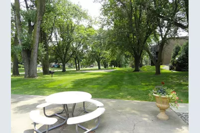 2800 Hamline Avenue N #250, Roseville, MN 55113 - Photo 2