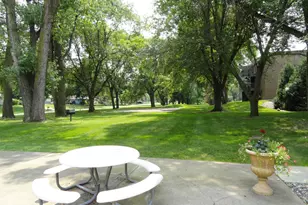 2800 Hamline Ave N, Roseville, MN 55113 - Photo 2