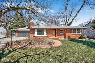 635 Shryer Ave W, Roseville, MN 55113 - Photo 1