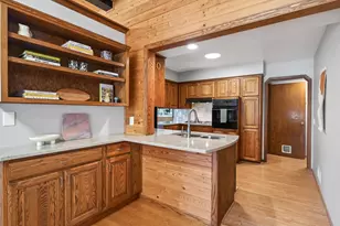 635 Shryer Ave W, Roseville, MN 55113 - Photo 22