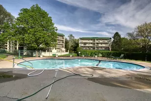 10401 Cedar Lake Rd, Hopkins, MN 55305 - Photo 20