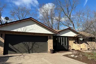 2841 W 91st St, Bloomington, MN 55431 - Photo 2