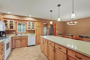 657 Granada Ave N, Oakdale, MN 55128 - Photo 14