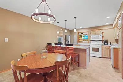 657 Granada Avenue N, Oakdale, MN 55128 - Photo 16