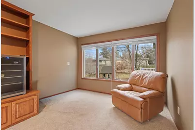 657 Granada Avenue N, Oakdale, MN 55128 - Photo 12