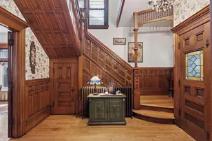 957 Ashland Ave, Saint Paul, MN 55104 - Photo 2