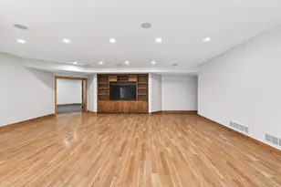 9 Hillary Farm Ln, Gem Lake, MN 55110 - Photo 56