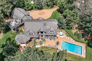 9 Hillary Farm Ln, Gem Lake, MN 55110 - Photo 4