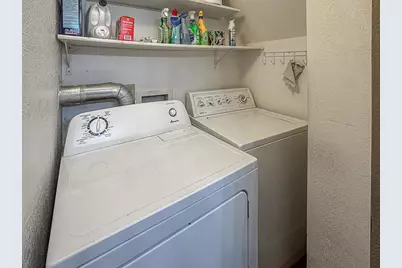 672 S Anna Avenue, Lake Crystal, MN 56055 - Photo 14