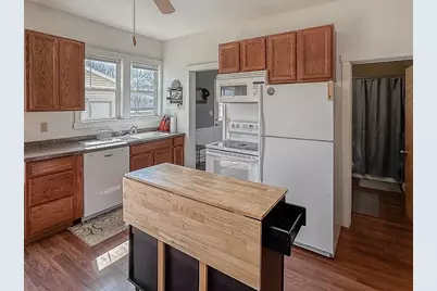 672 S Anna Avenue, Lake Crystal, MN 56055 - Photo 12