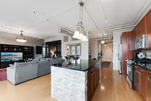 290 Market St, Minneapolis, MN 55405 - Photo 12