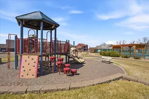 9933 Toledo Dr N, Brooklyn Park, MN 55443 - Photo 68