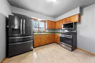 325 Le Sueur Ave, Eagle Lake, MN 56024 - Photo 8