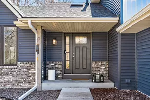 14715 39th Ave N, Plymouth, MN 55446 - Photo 2