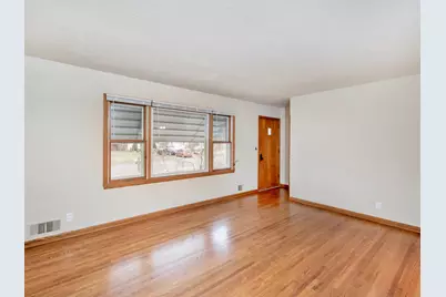 2078 Sloan Street, Maplewood, MN 55117 - Photo 8