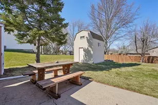 15809 Harmony Way Ct, Apple Valley, MN 55124 - Photo 40