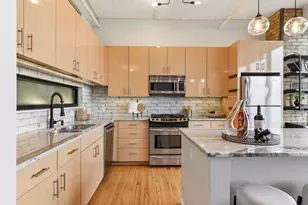 290 Market St, Minneapolis, MN 55405 - Photo 16