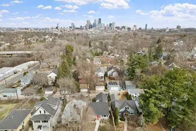 21 Russell Avenue S, Minneapolis, MN 55405 - Photo 28